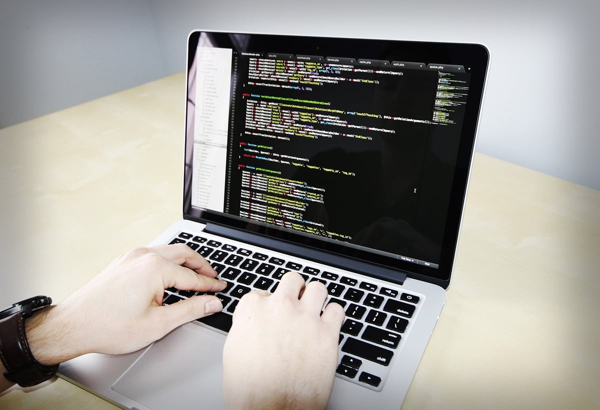 Pourquoi Laravel domine-t-il le marché des frameworks PHP pour les entreprises?